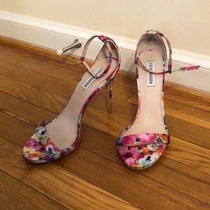 Floral Steve Madden heels- 9.5